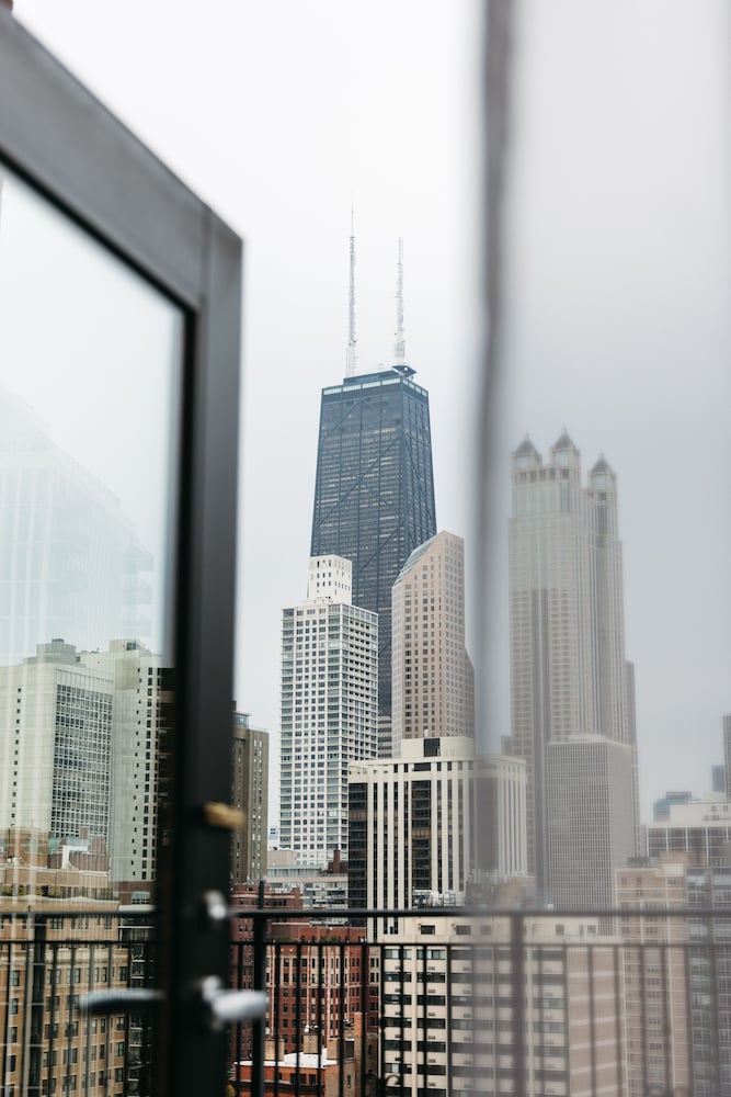 Фото Ambassador Chicago