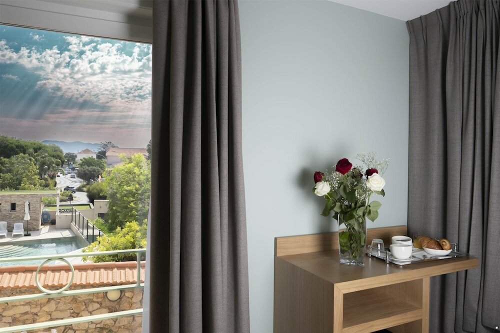 Фото Hotel Soleil & Jardin