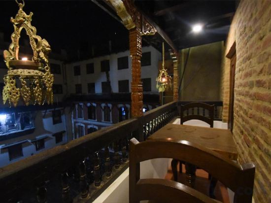 Фото Temple House