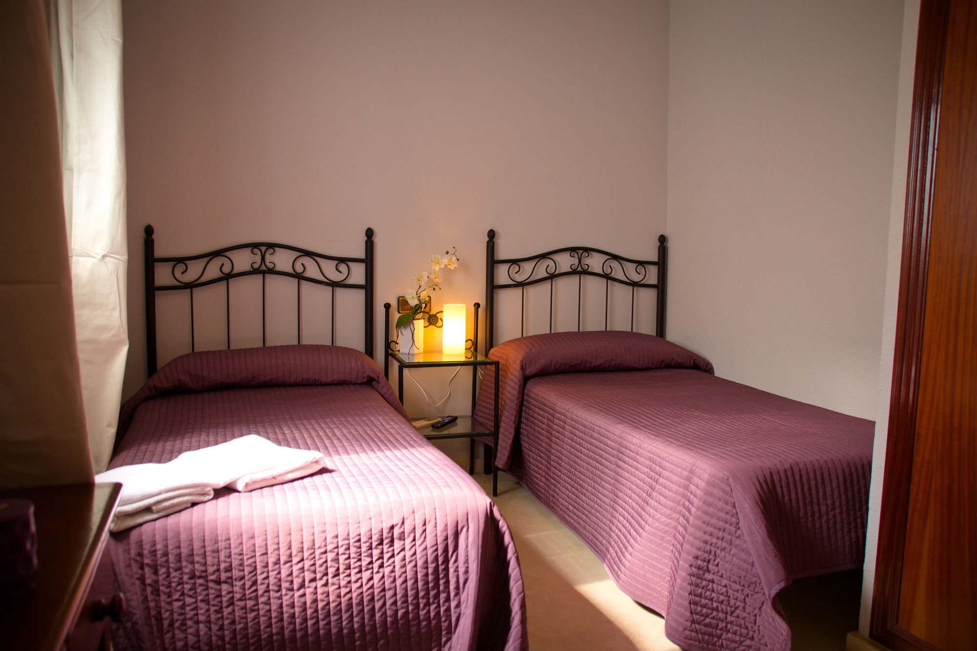 Фото Hostal La Muralla