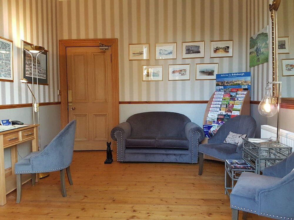 Фото Lauderville Guest House