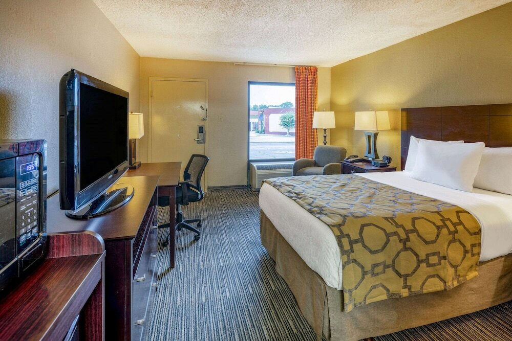 Фото Baymont by Wyndham Columbus Ga