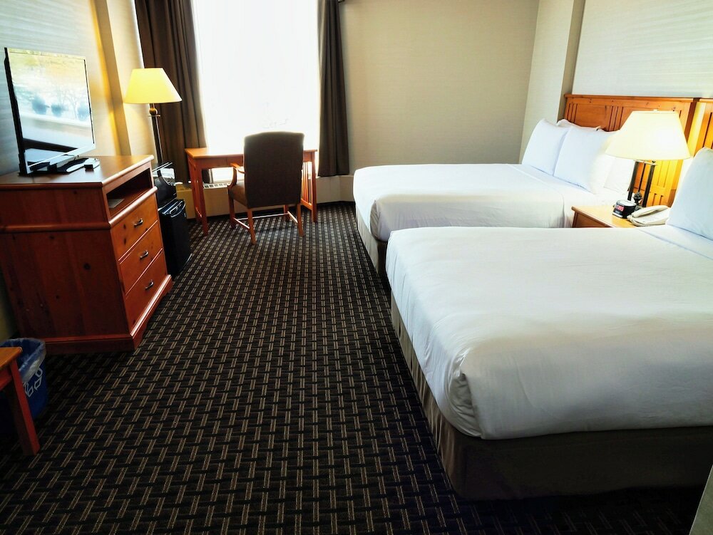 Фото Continental Inn & Suites