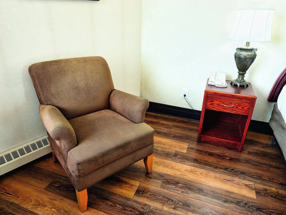 Фото Continental Inn & Suites