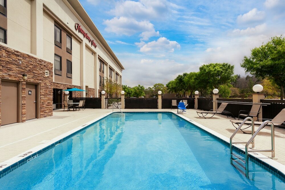Фото Hampton Inn Spring Hill