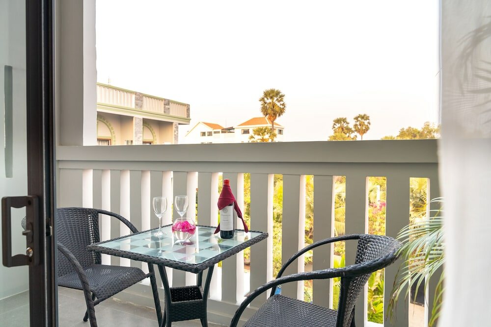 Фото Reveal Angkor Hotel