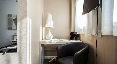 Гостиница Hôtel Karène в Роман-Сюр-Изере