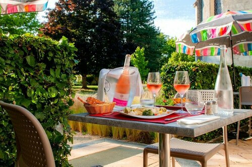 Гостиница Hôtel Miléade Le Domaine de la Blairie Saumur в Сомюре
