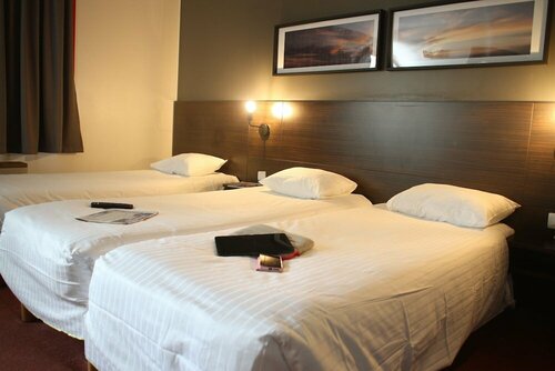 Гостиница Hotel Orly Superior в Вирях-Шатийоне