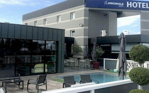 Гостиница Hotel Helios Roanne в Роане