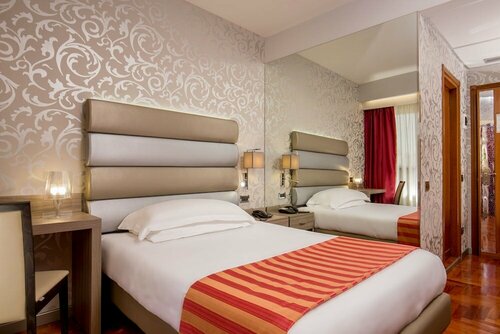 Гостиница Enea Hotel Pomezia в Помеции