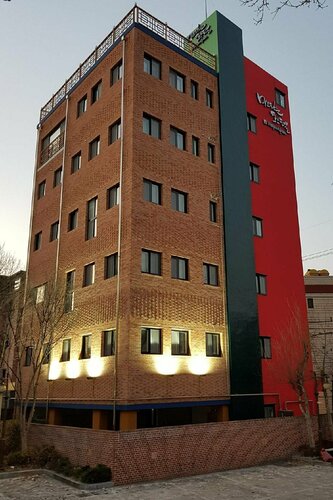 Гостиница Midtown Hostel в Тэгу