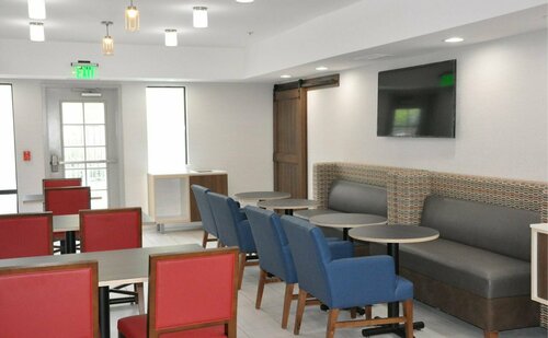 Гостиница Holiday Inn Express & Suites Lake Forest, an Ihg Hotel в Лейк Форест