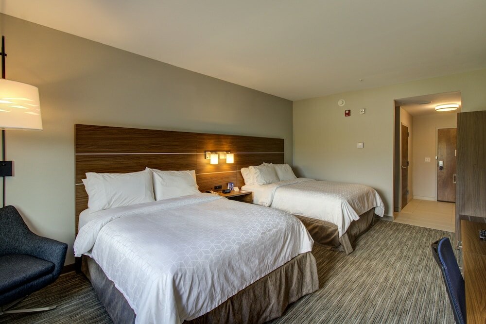 Фото Holiday Inn Express Fort Walton Beach Central, an Ihg Hotel