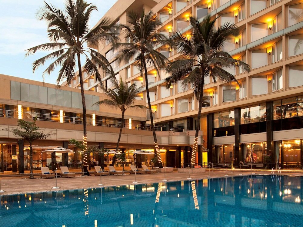 Фото Novotel Mumbai Juhu Beach Hotel