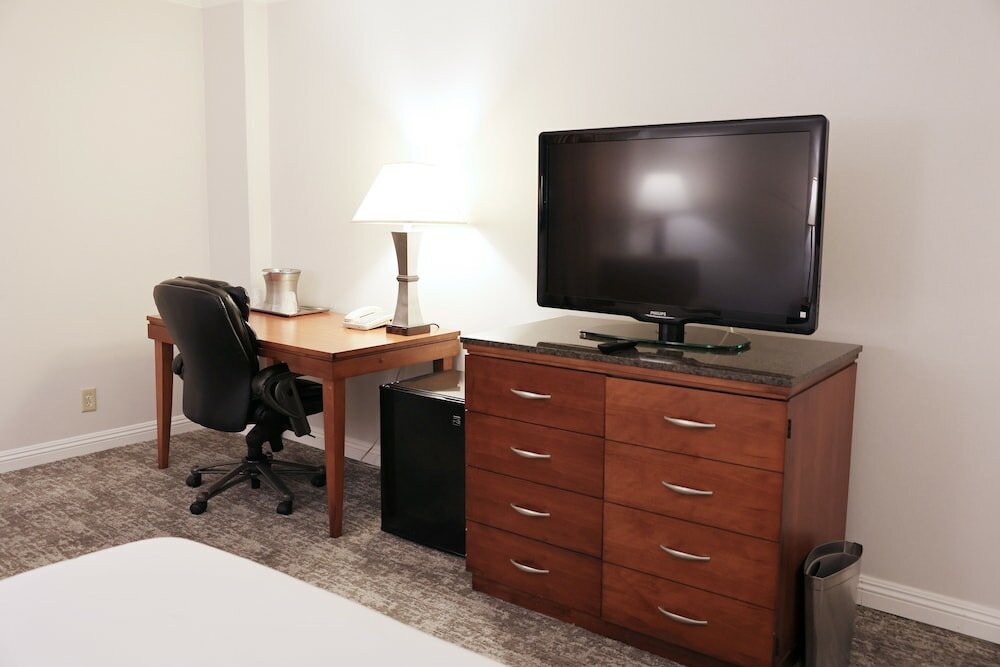 Фото Ontario Airport Hotel & Conference Center