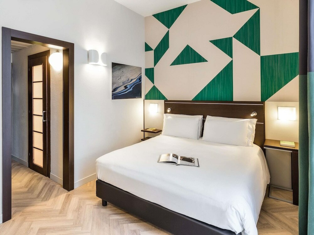 Фото Mercure Napoli Centro Angioino