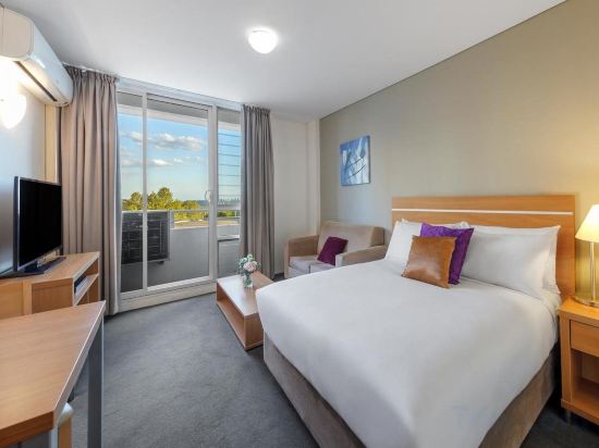 Фото Park Regis Concierge Apartments