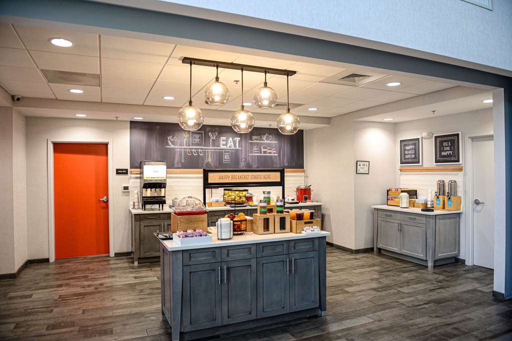 Фото Hampton Inn & Suites Lenoir