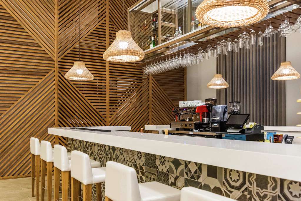 Фото Hilton Garden Inn Santa Marta