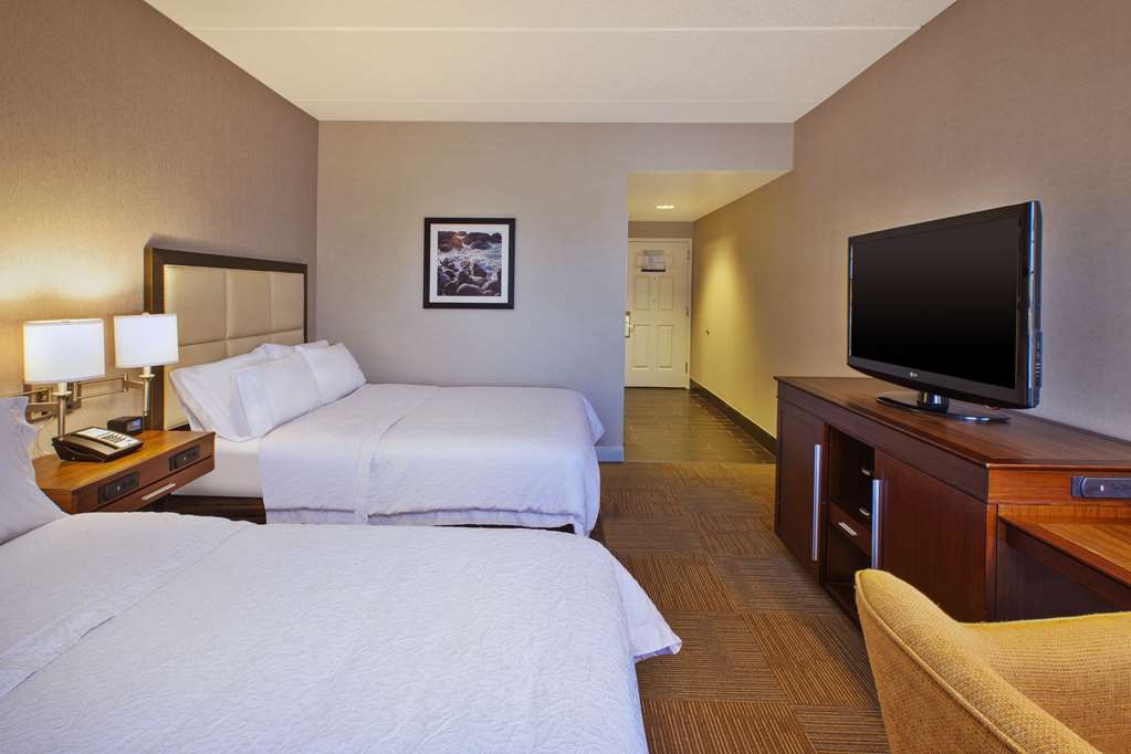 Фото Hampton Inn & Suites Providence/Warwick-Airport