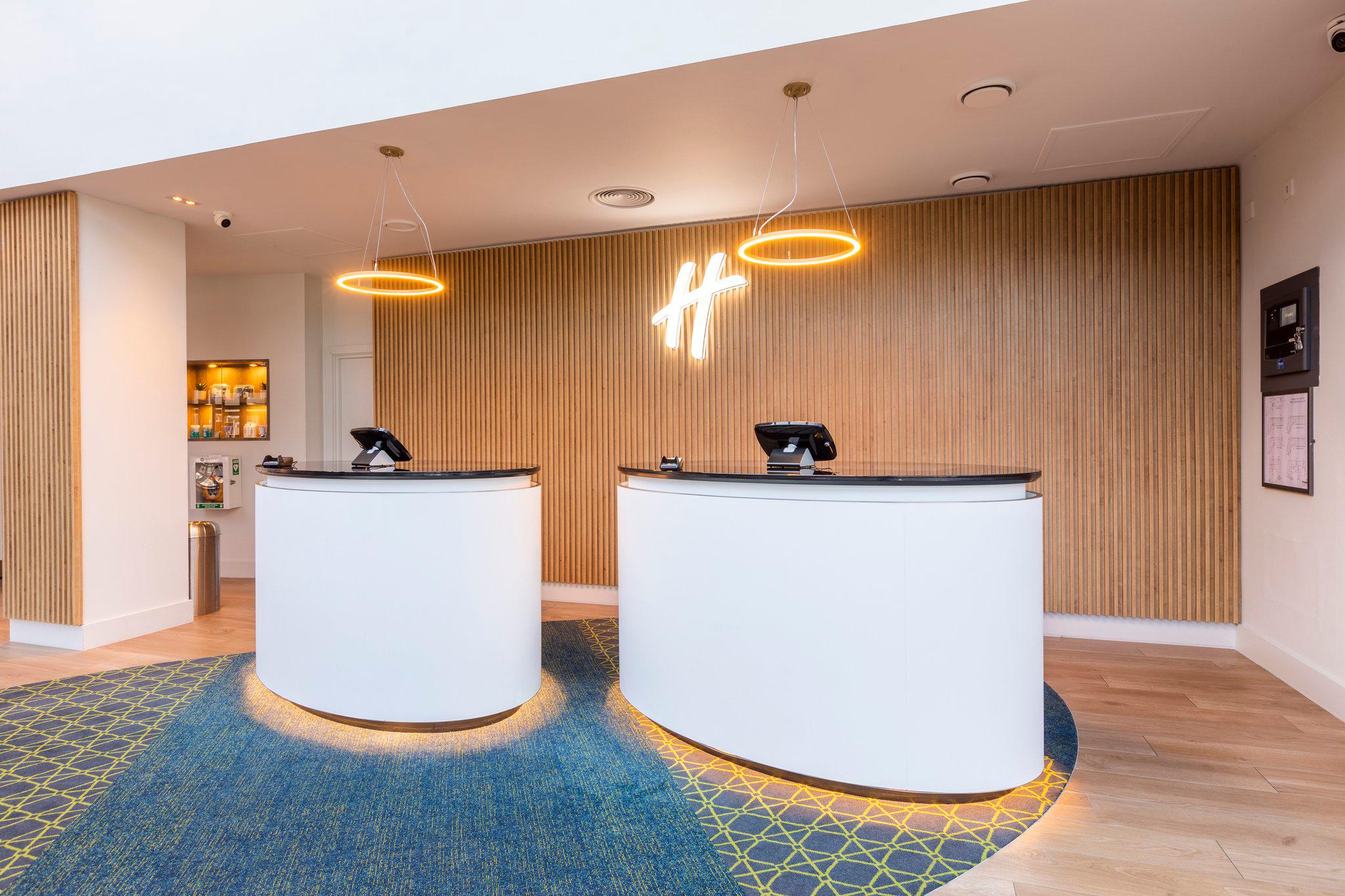 Фото Holiday Inn London - Sutton, an Ihg Hotel