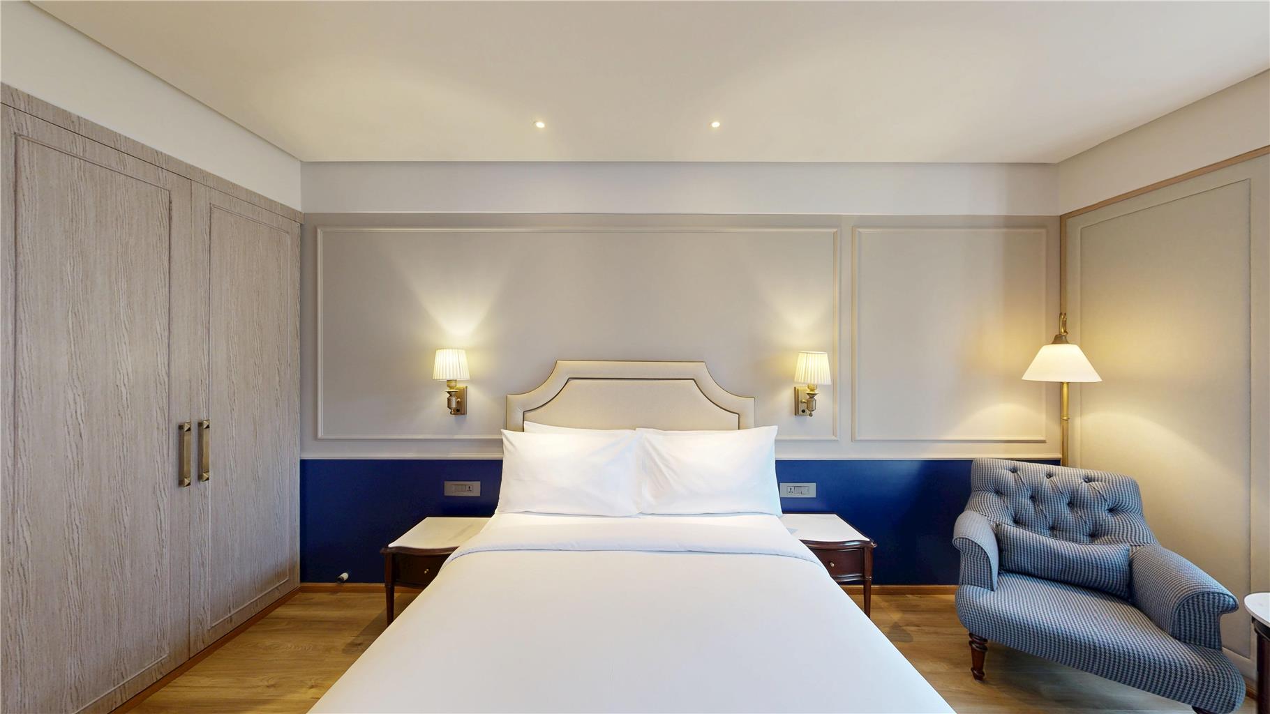 Фото Radisson Blu Marina Hotel, Delhi Connaught Place