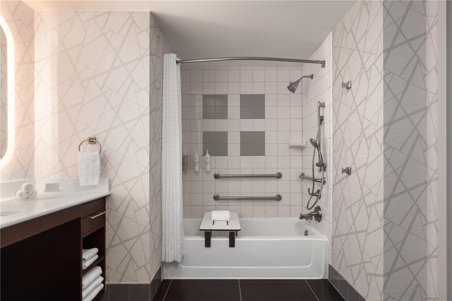 Фото Homewood Suites by Hilton TechRidge Parmer @ I-35