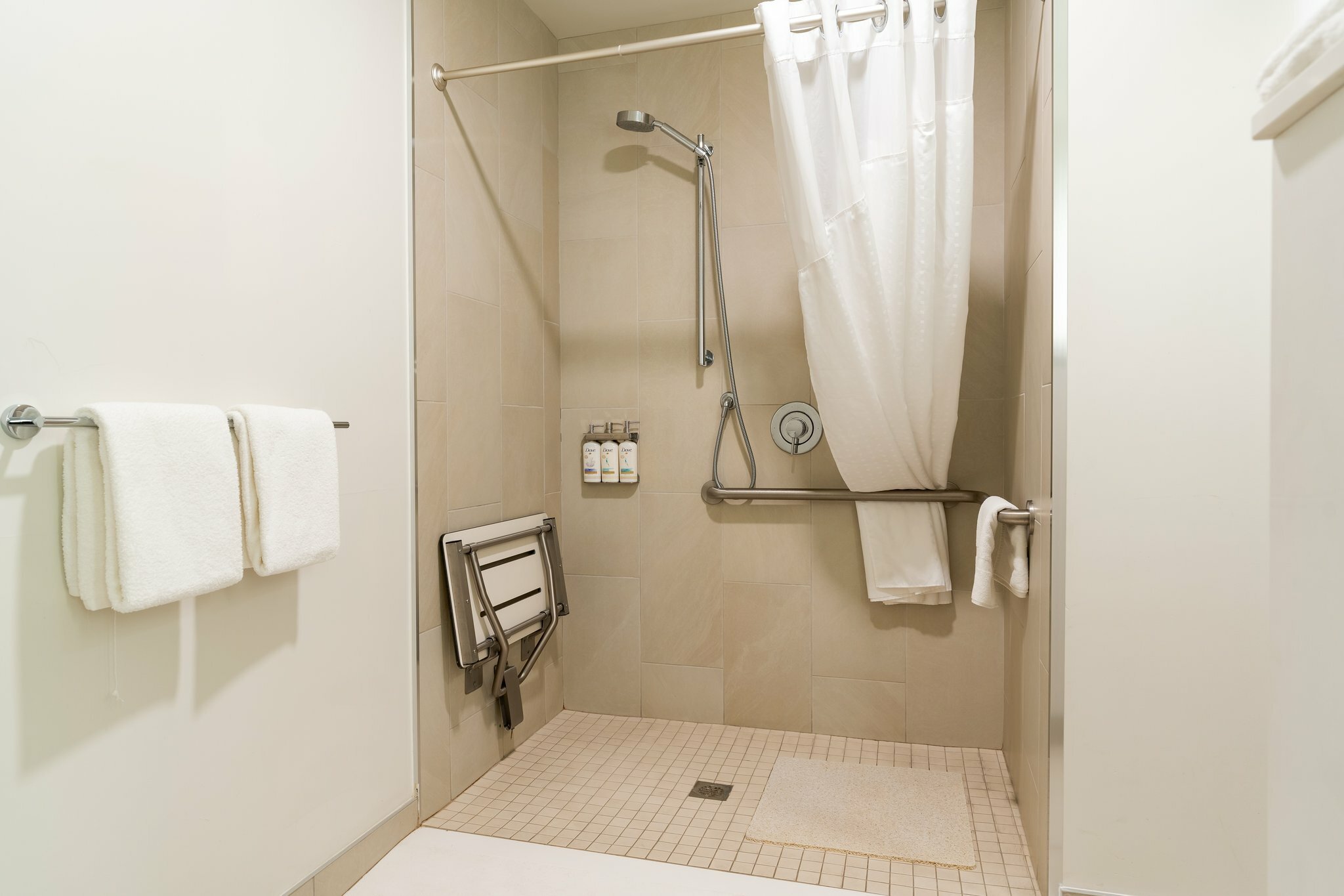 Фото Holiday Inn Express & Suites Edmonton Sw - Windermere, an Ihg Hotel