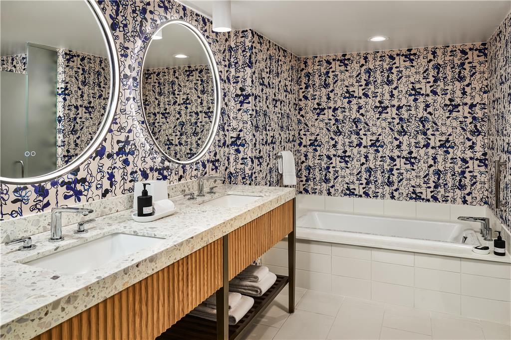 Фото The Highland Dallas, Curio Collection by Hilton