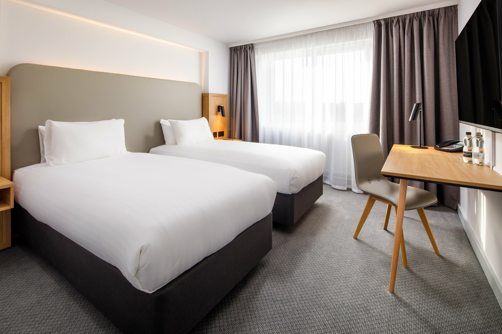Фото Holiday Inn Basildon