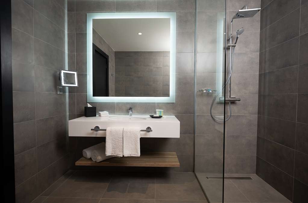 Фото Radisson Blu Hotel, Amman Galleria Mall