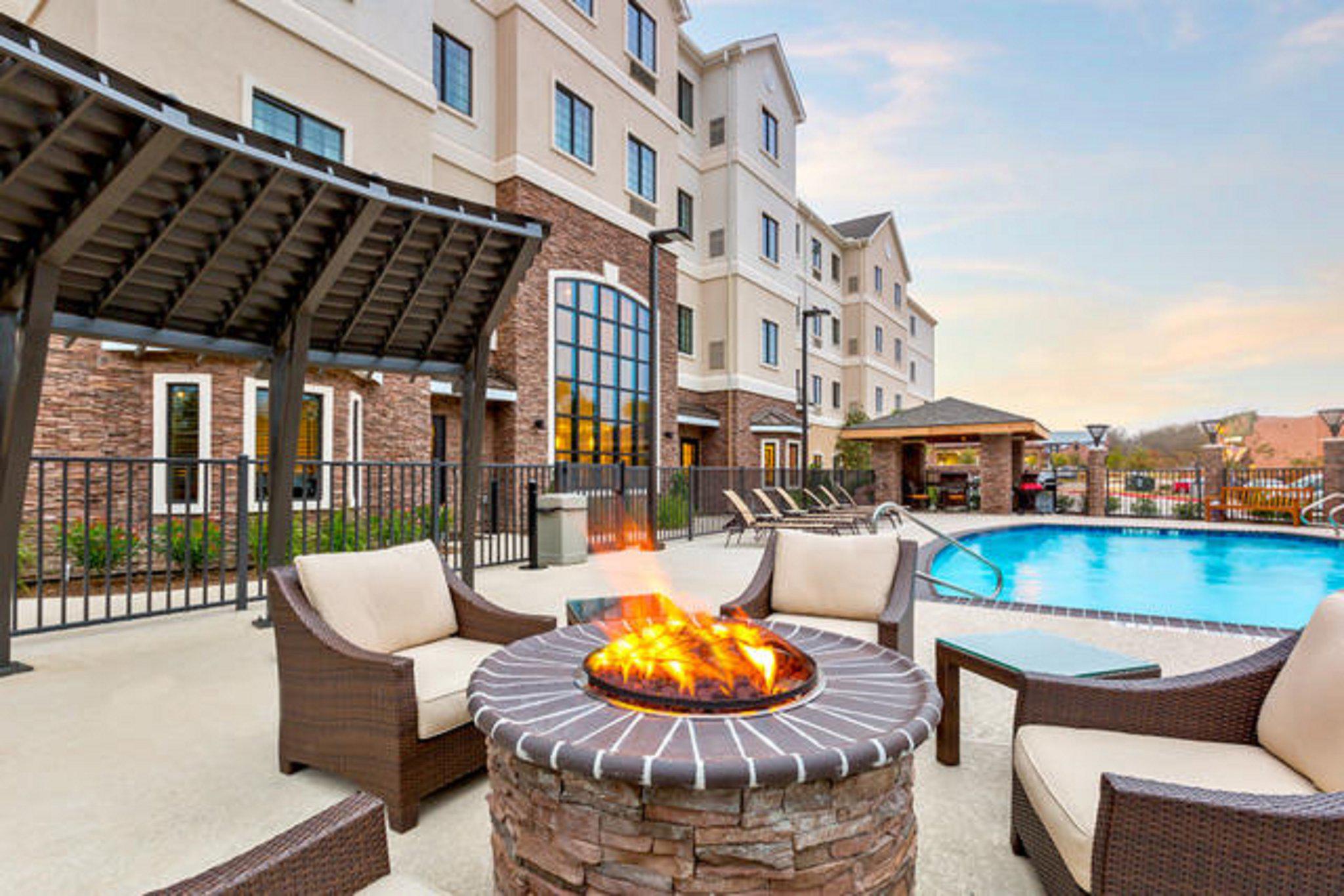 Фото Staybridge Suites College Station, an Ihg Hotel
