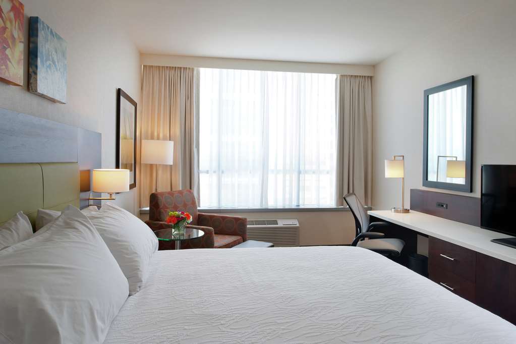 Фото Hilton Garden Inn Pittsburgh Downtown