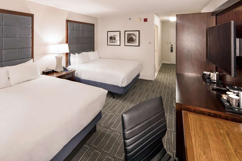 Фото Hilton Philadelphia at Penn's Landing