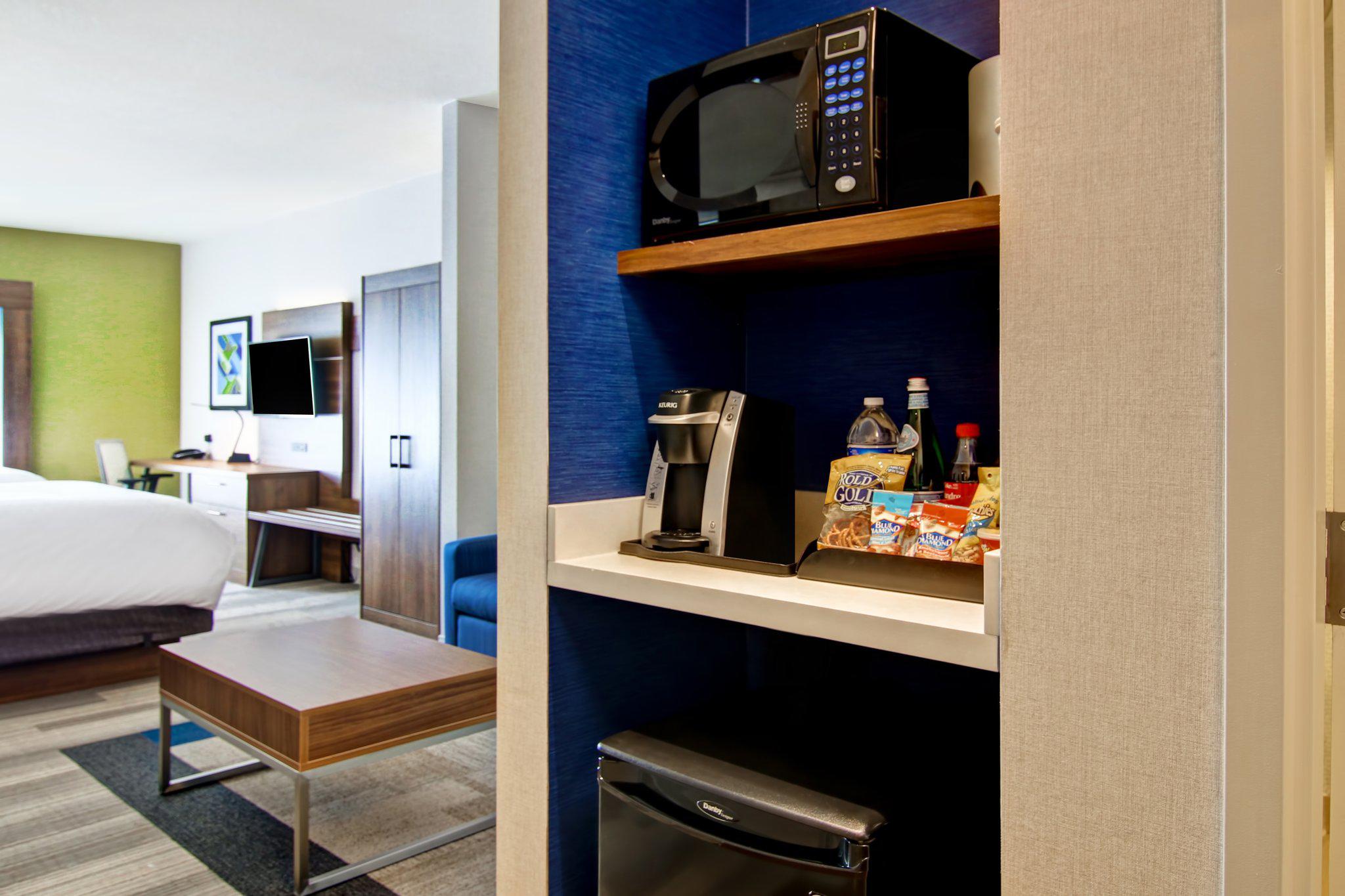Фото Holiday Inn Express Hotel & Suites Toronto - Markham, an Ihg Hotel