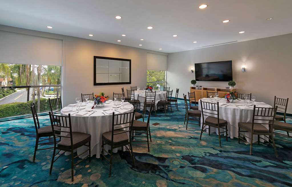 Фото Belamar Hotel Manhattan Beach, Tapestry Collection by Hilton