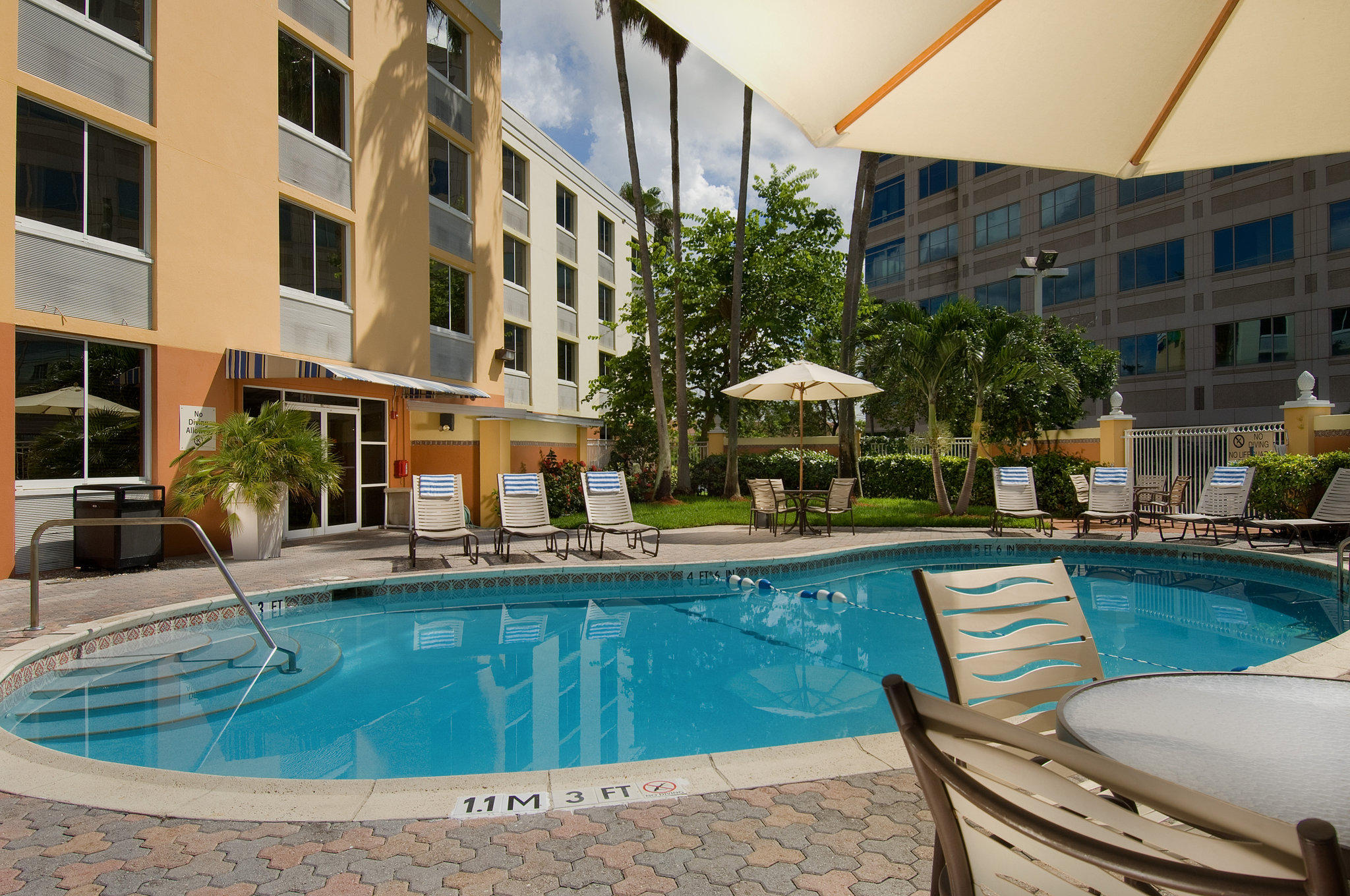 Фото Holiday Inn Express Miami Airport Doral Area, an Ihg Hotel