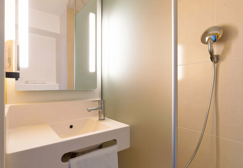 Гостиница B&b Hotel Lyon Sud Etats-Unis в Венисьё