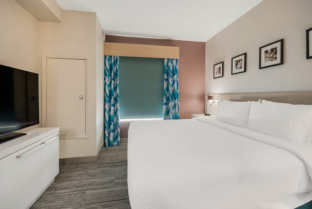 Фото Hilton Garden Inn Oklahoma City Midtown
