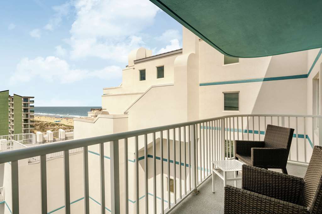 Фото DoubleTree by Hilton Ocean City Oceanfront