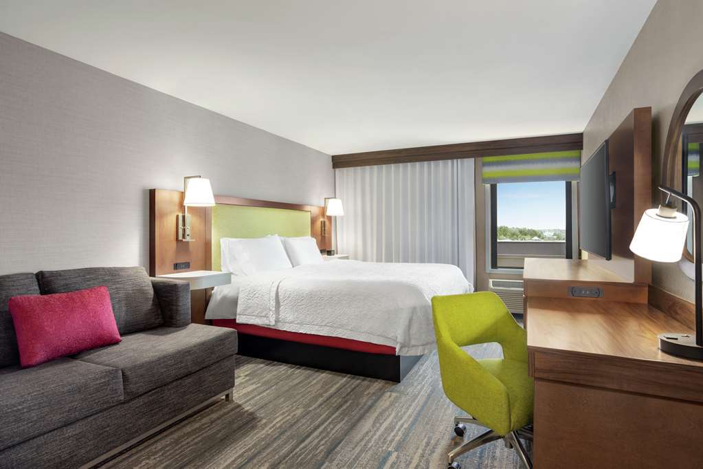 Фото Hampton Inn Milwaukee/Brookfield