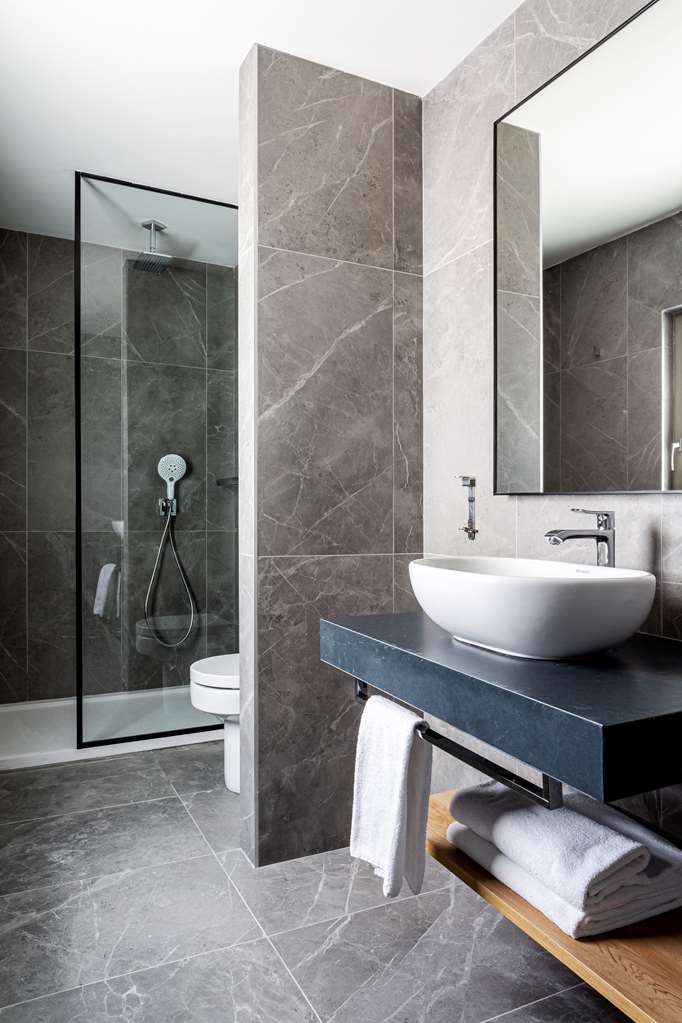 Фото Radisson Blu Hotel, Madrid Prado