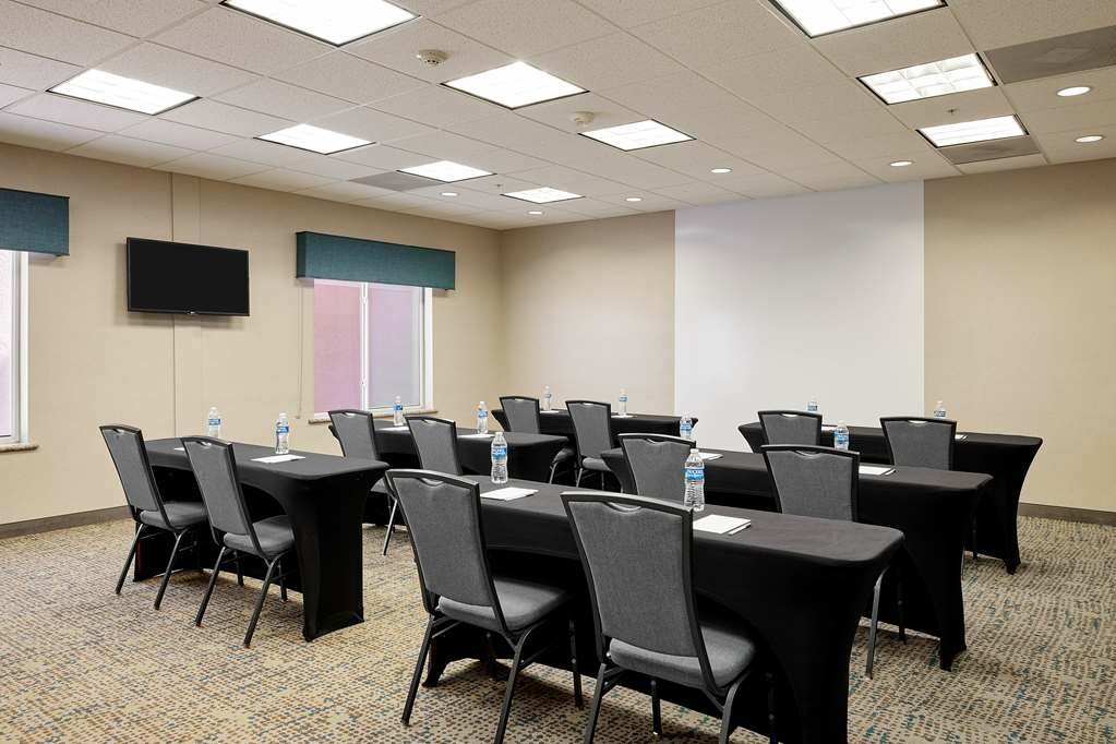 Фото Hampton Inn & Suites Ridgecrest