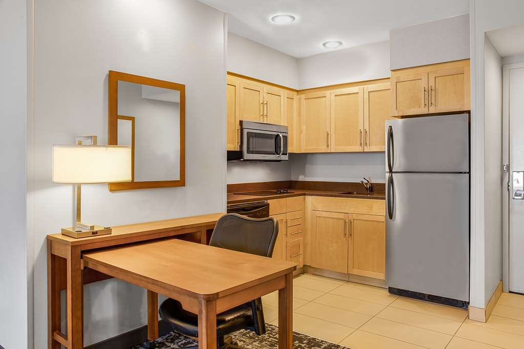 Фото Homewood Suites by Hilton Winnipeg Airport Polo Park MB
