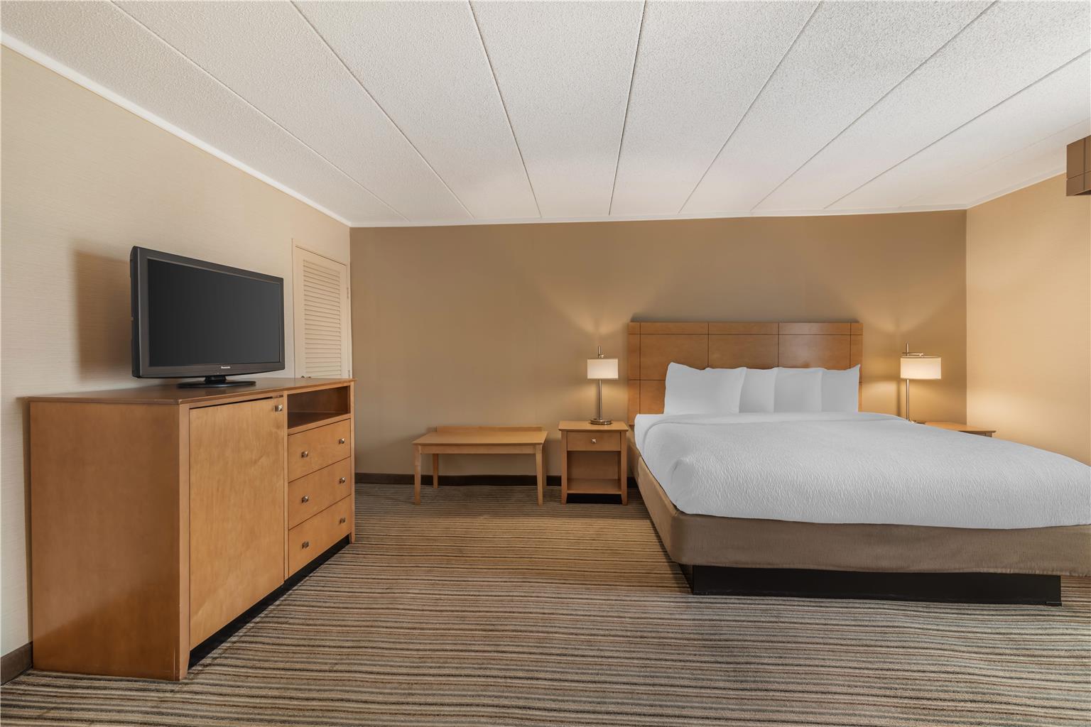 Фото Best Western Plus Waltham Boston