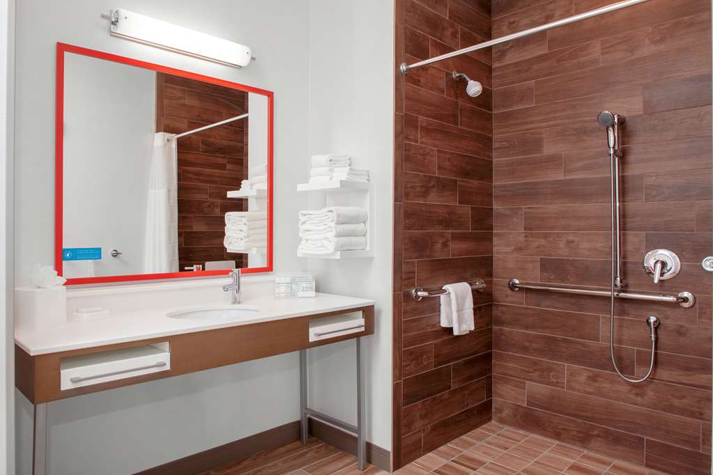 Фото Hampton Inn & Suites Overland Park South