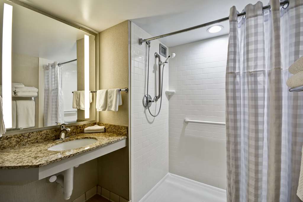 Фото Embassy Suites Hotel Charlotte