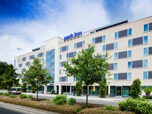 отель Park Inn by Radisson Frankfurt Airport Hotel