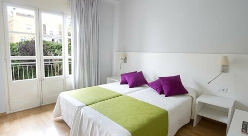 Гостиница Hotel Villa Garbi в Льорет-де-Маре